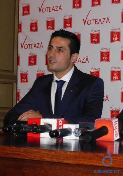 http://www.craiovaforum.ro/stiri/wp-content/uploads/2014/10/Claudiu-Manda.jpg