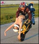 stoppie-sds-seins-nues.jpg