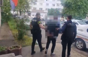 DOLJ: Bărbat reținut după ce a amenințat o familie